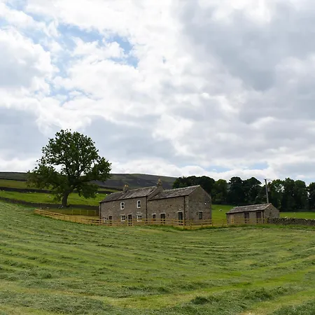 Deer Park - Uk33360 Reeth