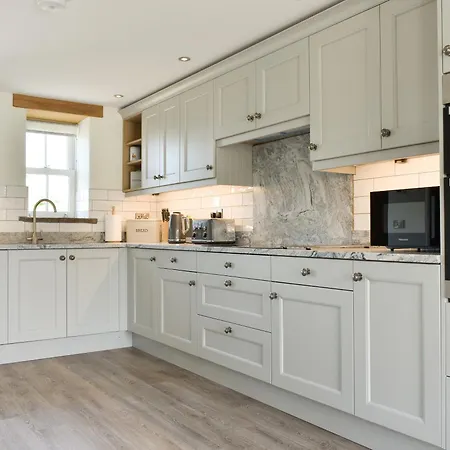 Holiday home Deer Park - Uk33360